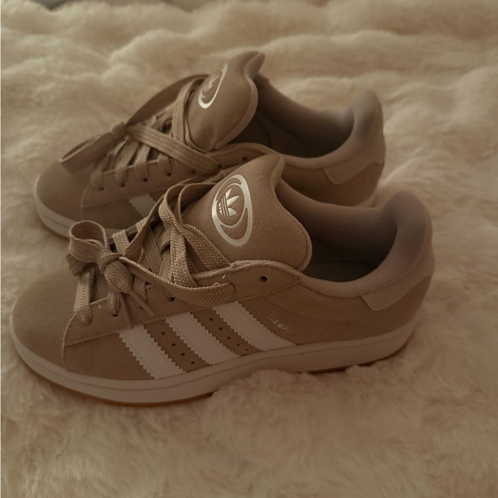 Adidas campuses size 5.5